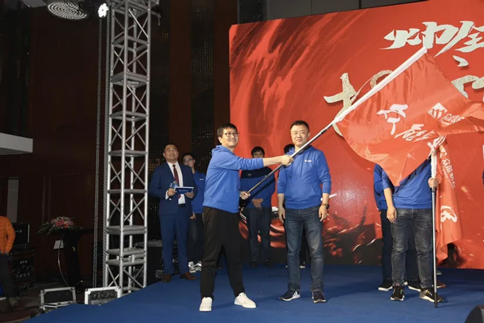 开云(中国)“火力全开·赢战2021”业务启动大会在南京隆重召开-6.jpg